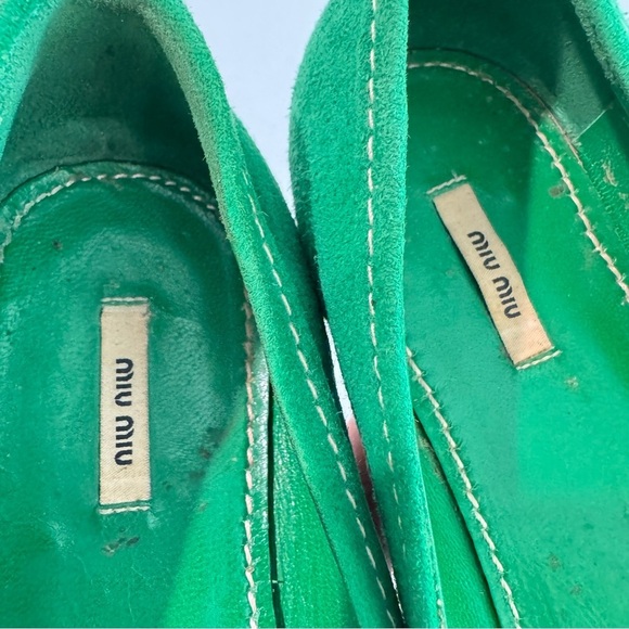 Miu Miu Green Suede Snub Toe Bow Ballet Flats Size 36 - Picture 3 of 7